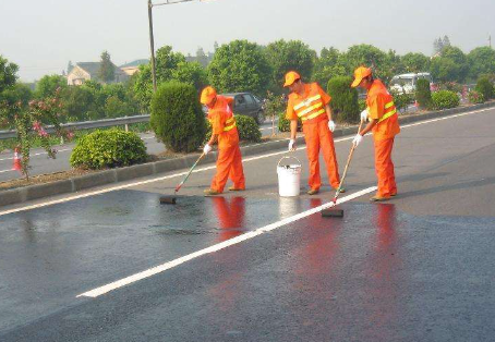 普陀 彩色路面喷漆维修改色的使用寿命有多长？